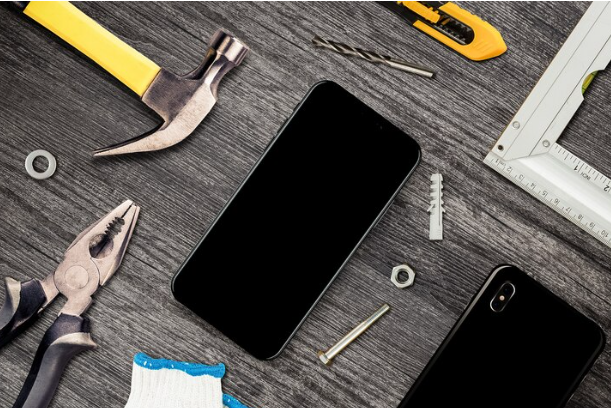 Essential Tools for iPhone Repair Success