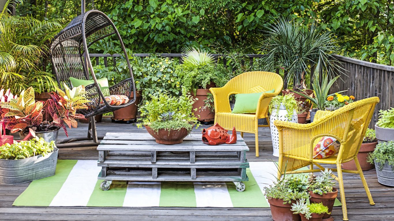 Creative Ways to Use Garden Containers for a Stunning Outdoor Look