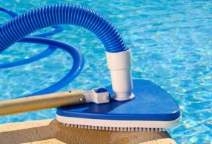 pool maintenance service