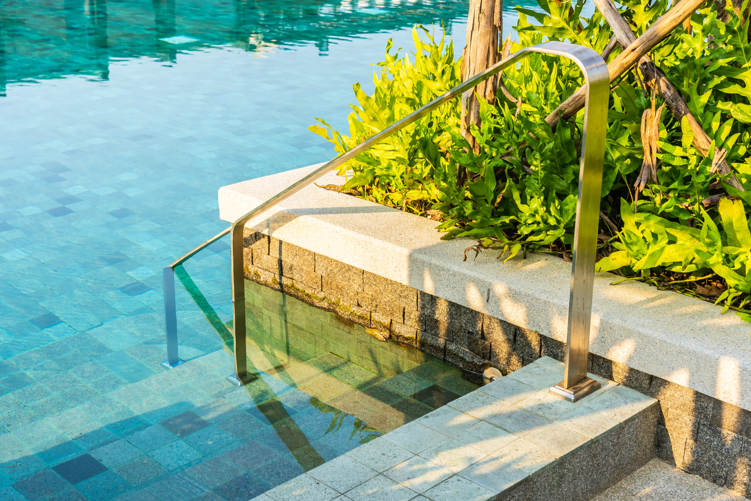The Importance of Screen Enclosure Cleaning for Florida Pools