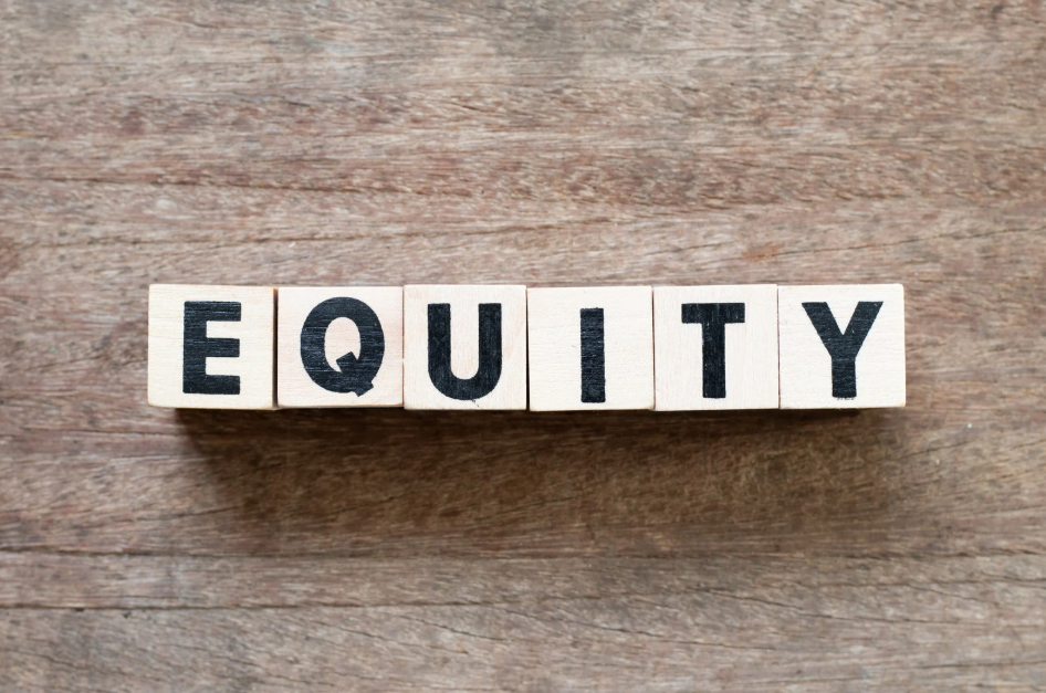 How Should Startups Offer Equity Without Losing Control or Clarity